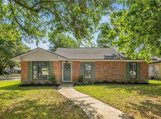 2401 Gardenia St, Lake Charles, LA 70601