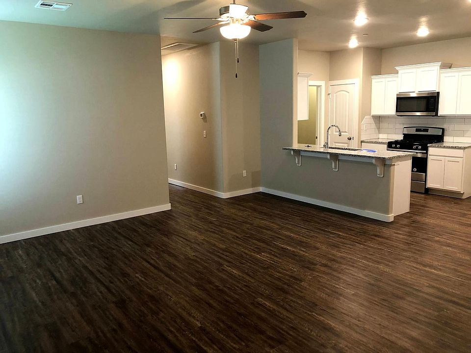1st image of 5208 Oakwood Villas Ct
