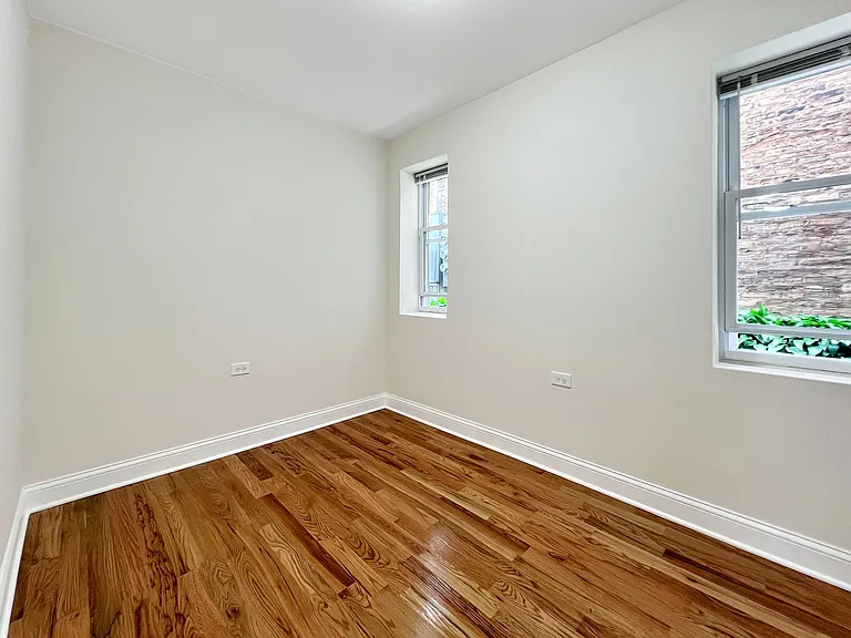 3245 N Lawndale Ave #G — Photo 14