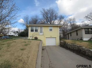 2727 N 83rd St, Omaha, NE 68134