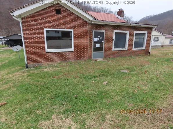 1144 Lick Creek Rd, Danville, WV 25053