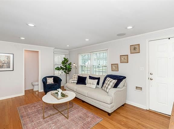 2nd image of 2407 W 79th Ter