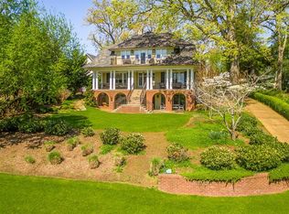 1658 Hillcrest Rd, Chattanooga, TN 37405