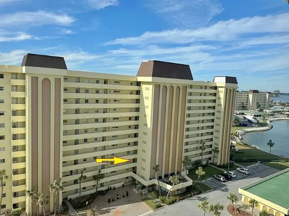 4525 Cove Cir APT 304, Saint Petersburg, FL 33708