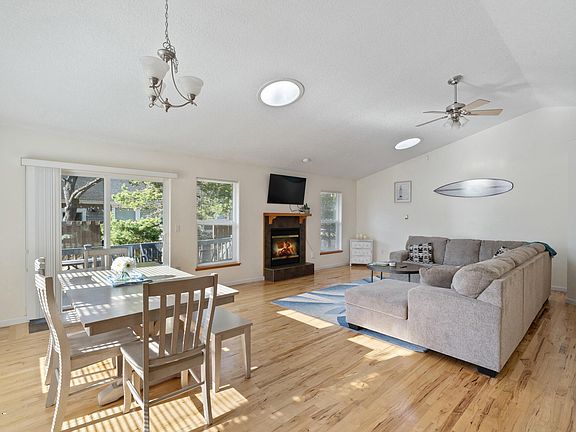 3rd image of 34320 Cape Kiwanda Dr