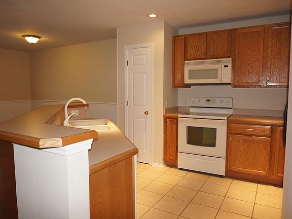 Kitchen with island