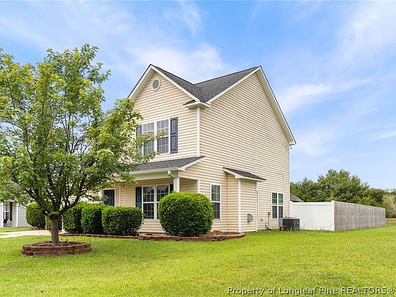 4th image of 1073 Fairfield Cir