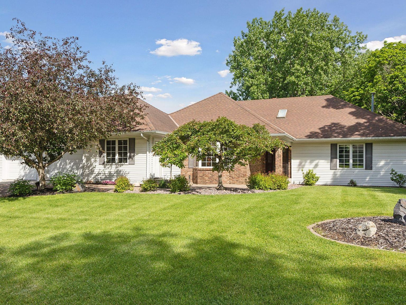 1783 Trail Rd, Mendota Heights, MN 55118 | Zillow