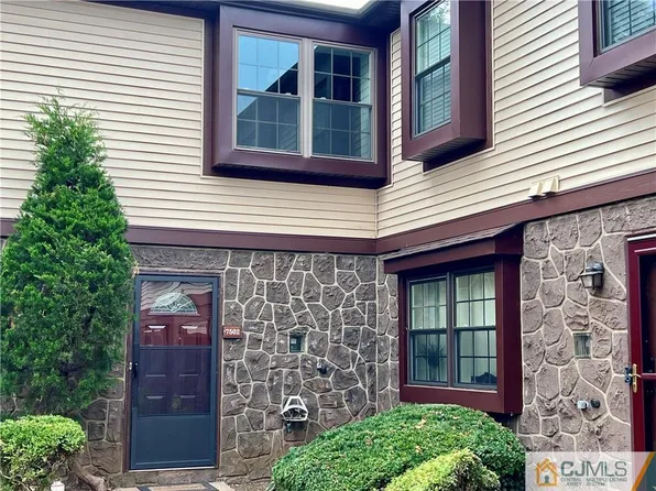 7502 Hana Rd, Edison, NJ 08817