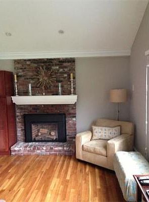 4th image of 15 Candlewood Dr