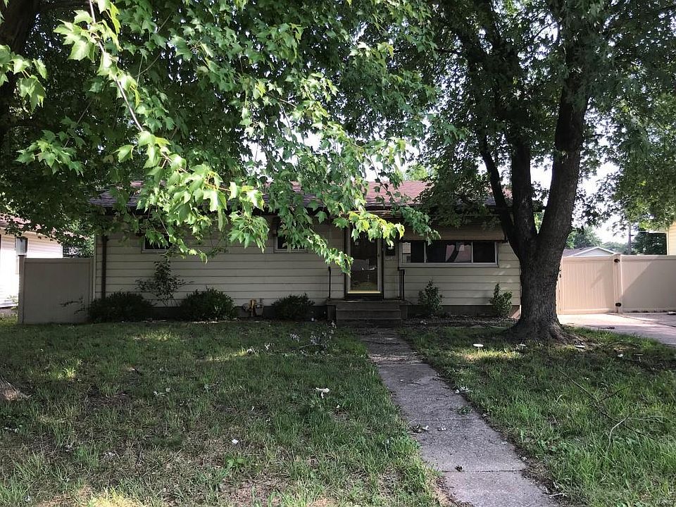 1st image of 1549 Saint Clair Ave