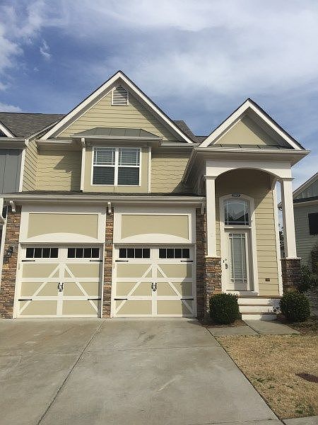 1st image of 207 Stone Park Dr