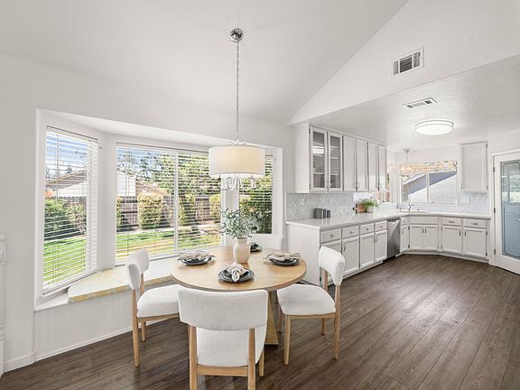 4th image of 1508 Steinbeck Dr