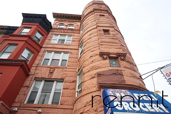 Rented by Rennit Inc. | media 22