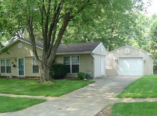 1403 Lincolnwood Dr, Urbana, IL