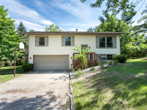 15286 Barry St, West Olive, MI 49460