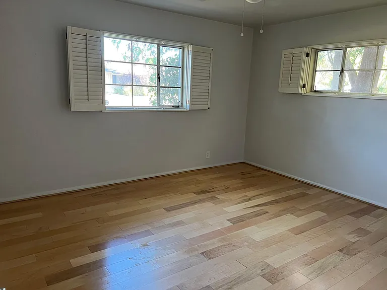 4239 E Flower St — Photo 24