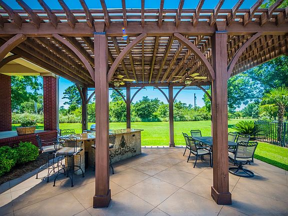 Granite outdoor kitchen area