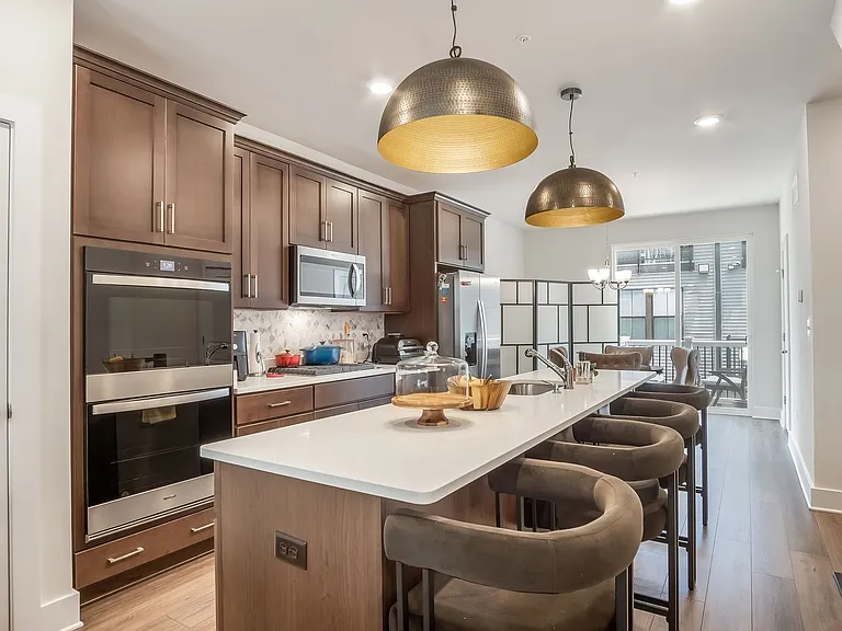 157 Locke St — Photo 11