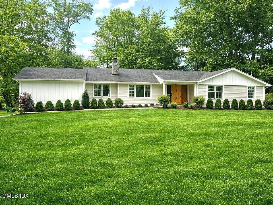 1st image of 46 Stonehedge Dr S