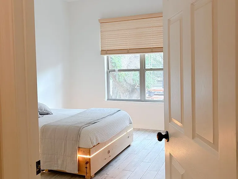 525 Holstein Dr — Photo 16