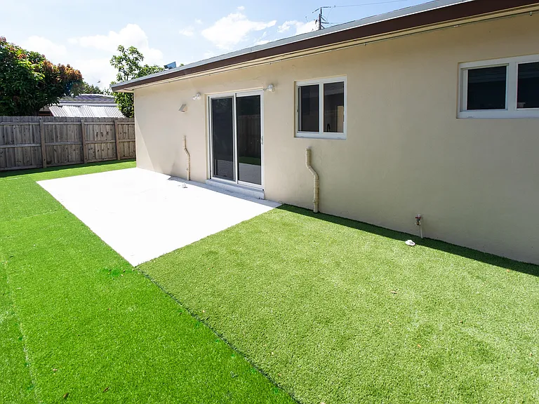 2160 SW 16th Ct — Photo 50