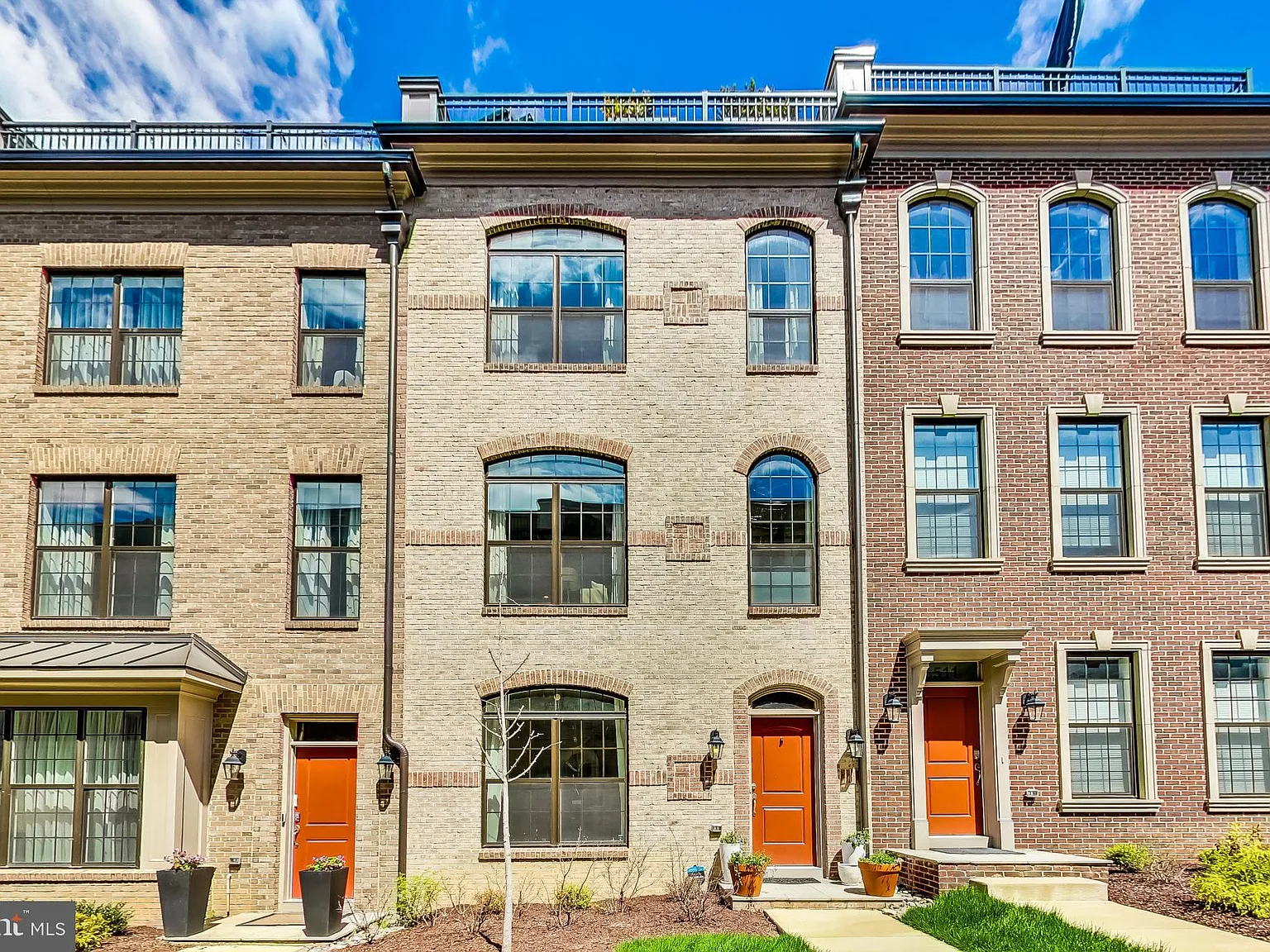 Potomac Overlook Condo — Photo 1