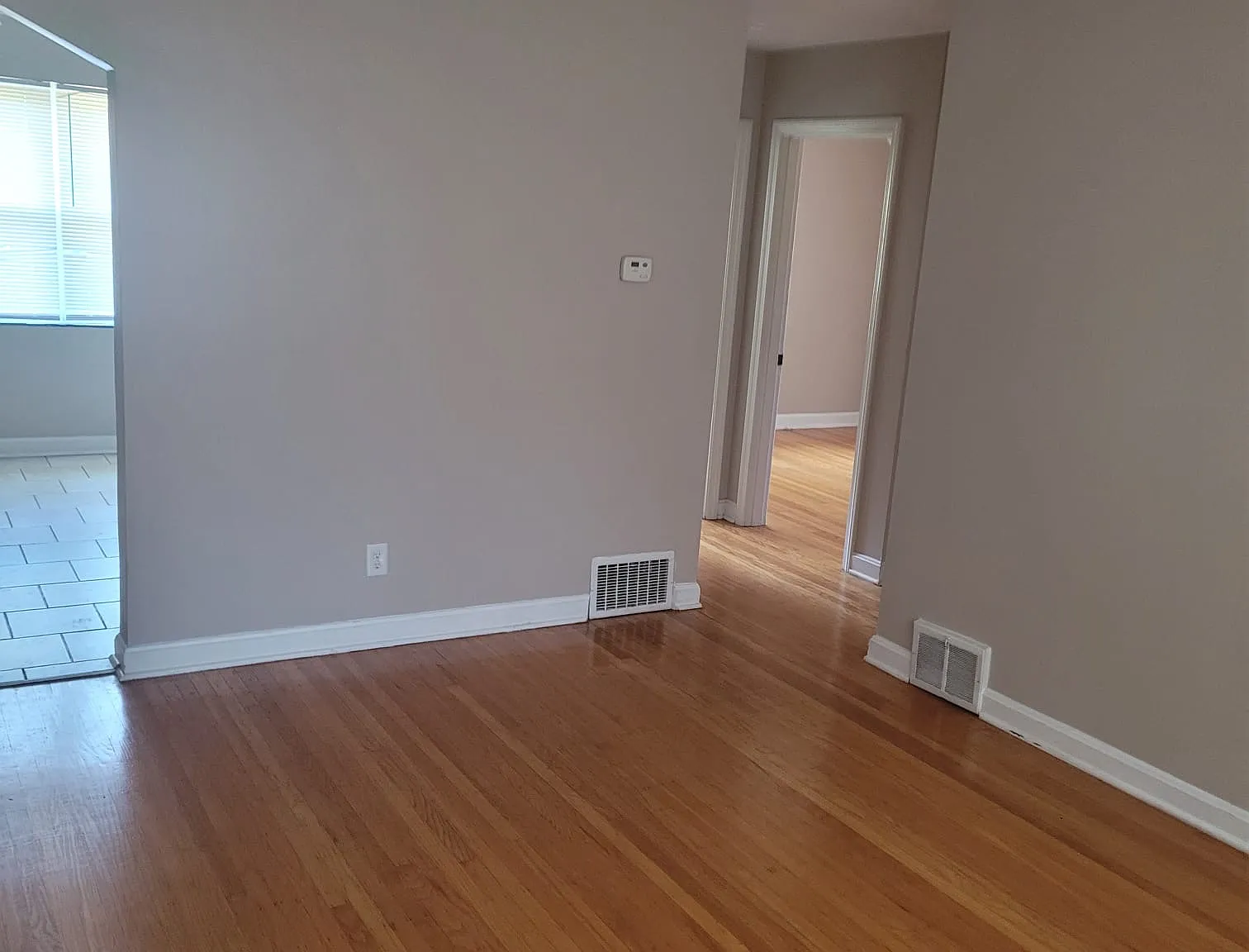 2 bed, 850 sqft, $1,075 — Photo 3