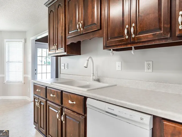 105 Millstone Way — Photo 14