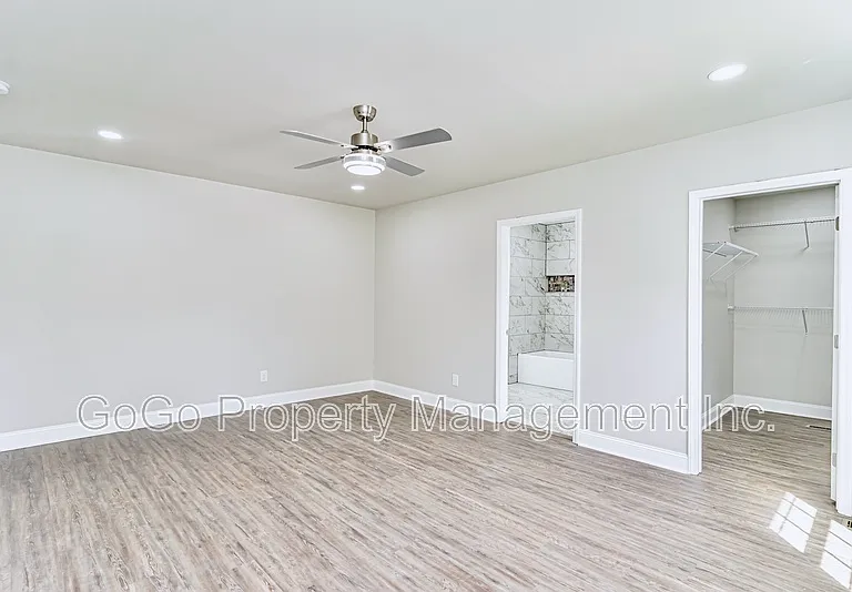 115 Sterling St — Photo 11