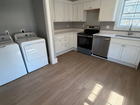 398 Main St., 398 Main St APT A, South Berwick, ME 03908