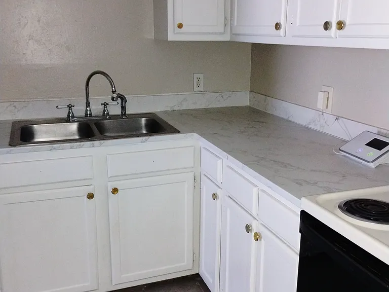 1724 Cedar Lake Dr #C — Photo 7