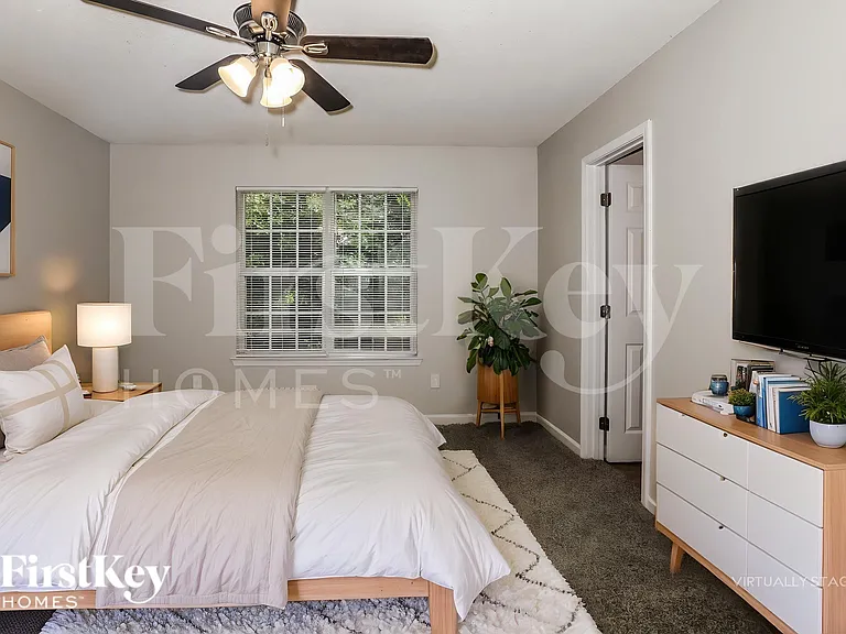 2411 Brianna Dr — Photo 10