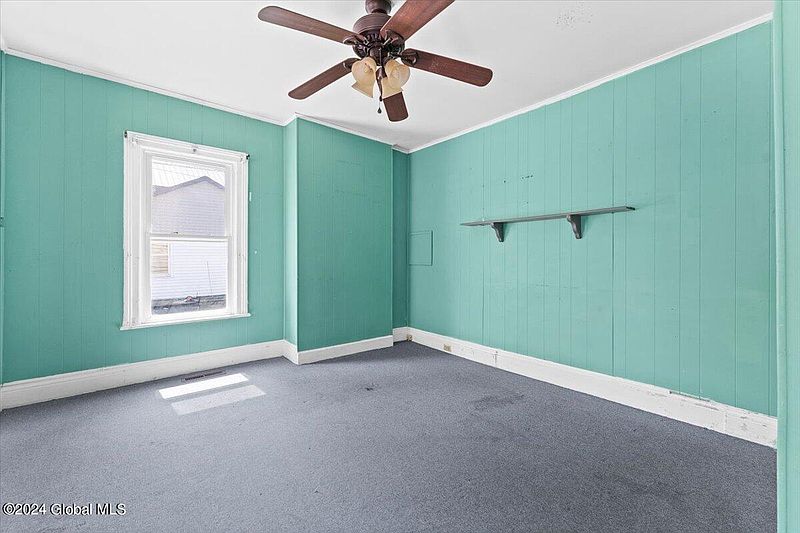 5th image of 205 Elm Street