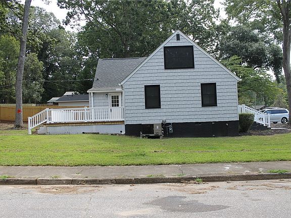 5th image of 808 Glenwood Ave