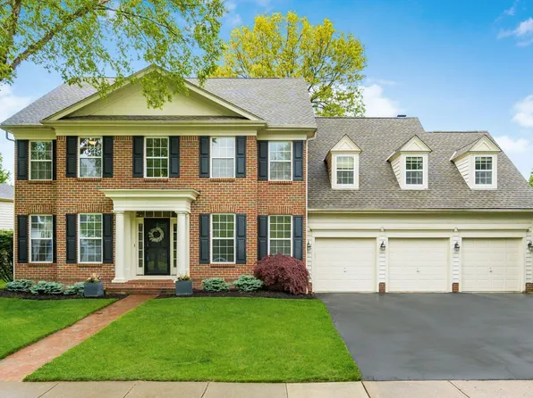 7158 Tumblebrook Dr, New Albany, OH 43054