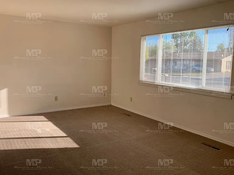 1719 Banyan Dr — Photo 3