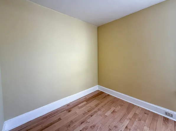 90 Carlton Avenue image 11 of 40