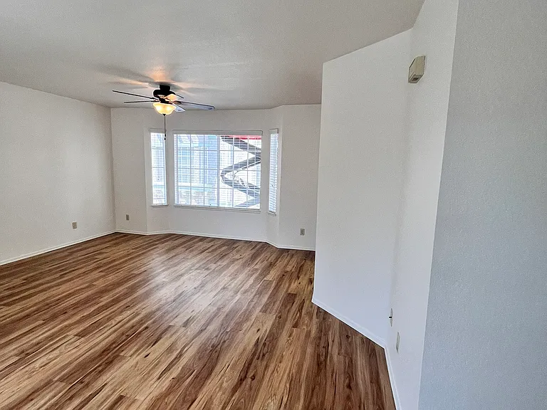 1227 S Alta Vista Ave #E — Photo 4