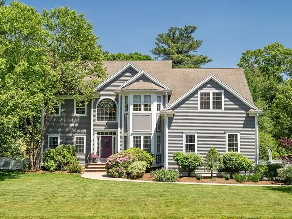 4 Carter Dr, Natick, MA 01760