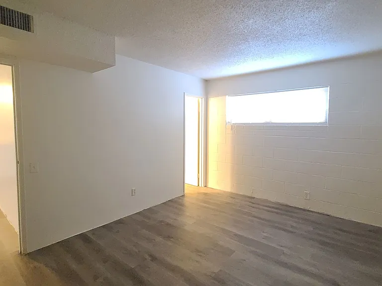 2937 Stewart Ave — Photo 28