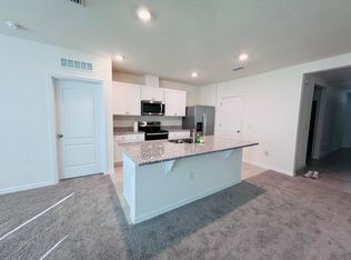 2073 Doe Run Dr, Davenport, FL 33837