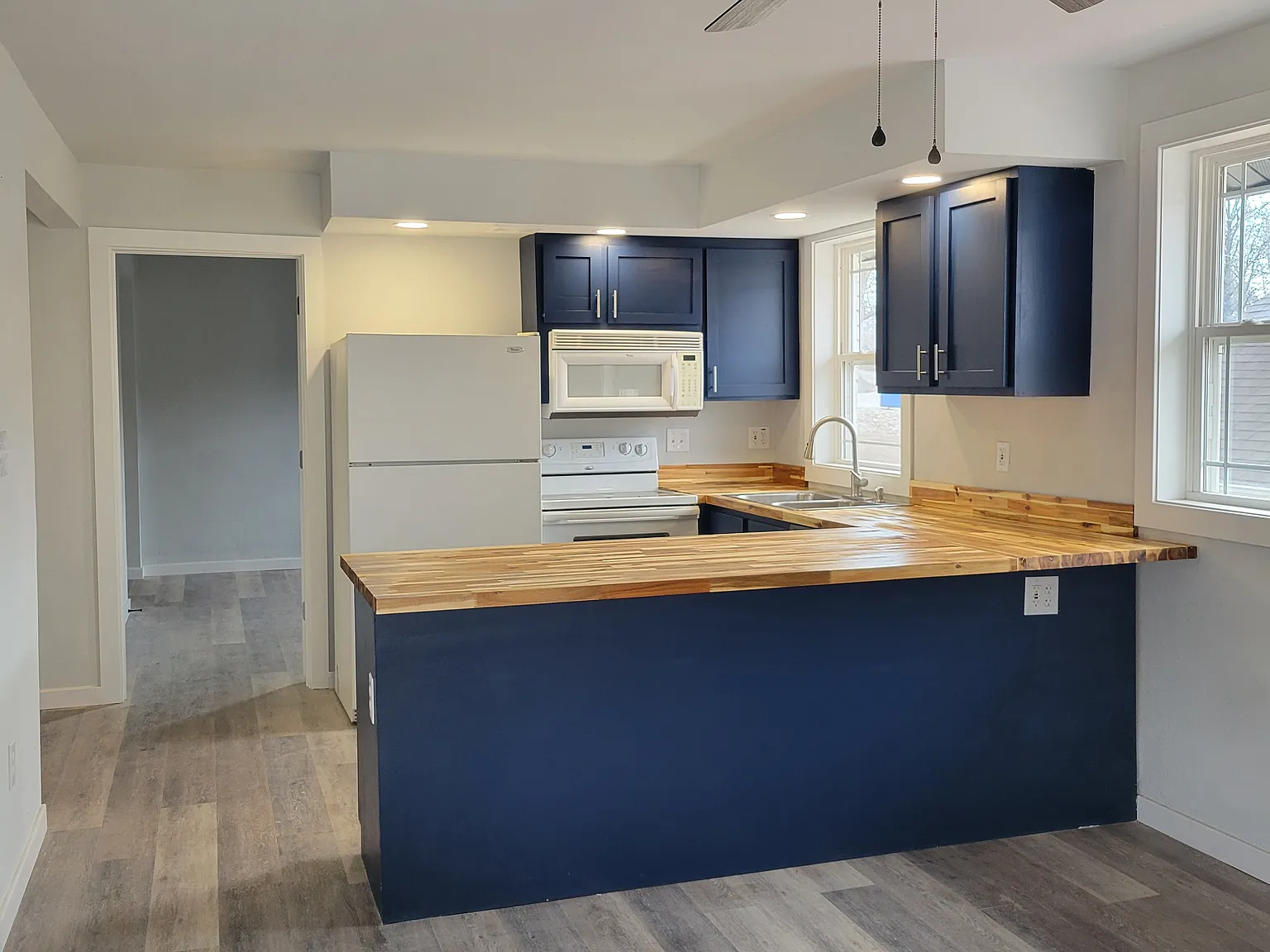 403 Locust St — Photo 2