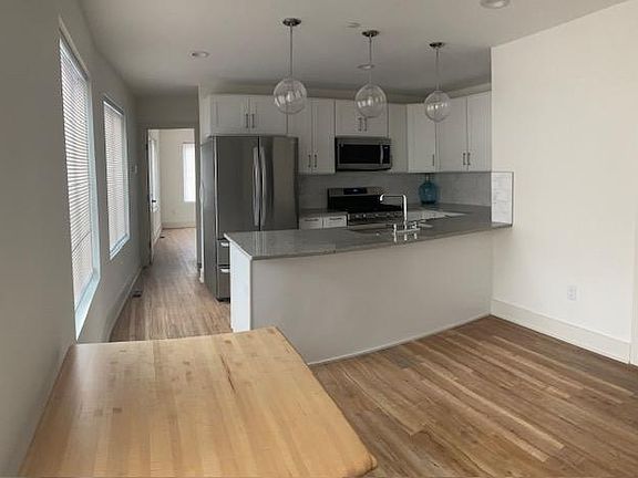 Living/Dining to Kitchen