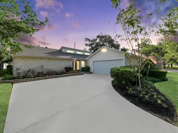 2623 Sugar Mill Dr, Sugar Land, TX 77479