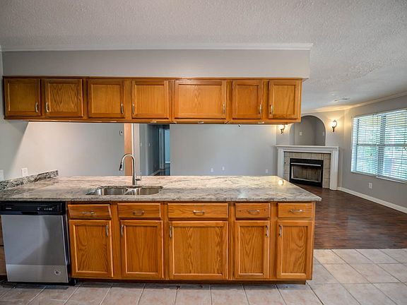 3rd image of 7405 Maywood Dr