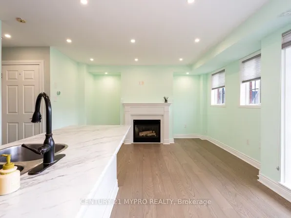 98 Cornell Park Ave #B202, Markham, ON L6B 1B6