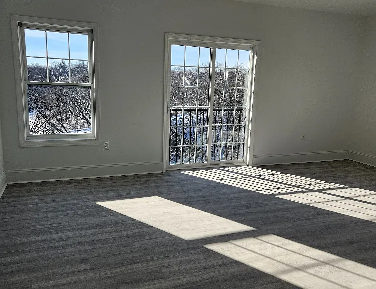 Railroad Apartments — Photo 23