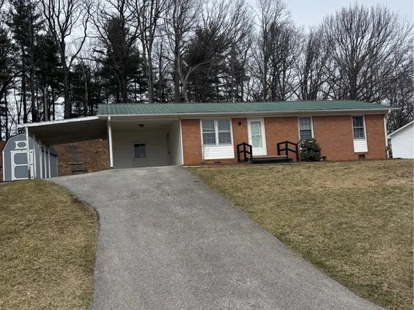 88 Grand Ridge Road, Sparta, NC 28675