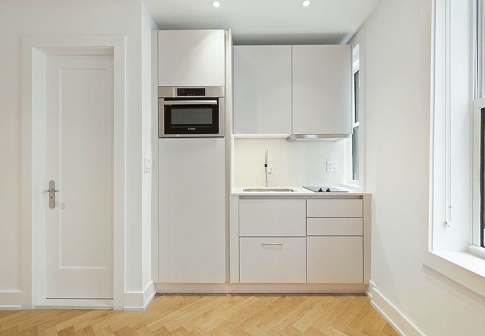 1st image of 220 W 24th St APT 3B
